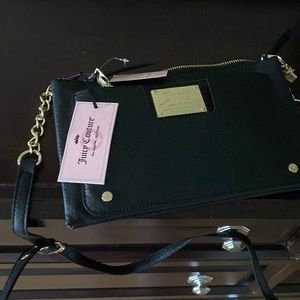 Black shoulder bag